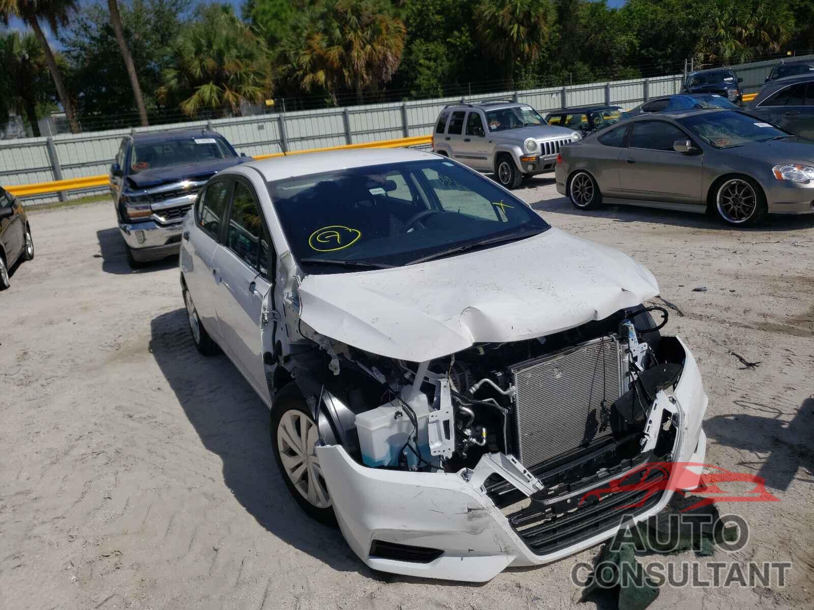 NISSAN VERSA 2020 - 3N1CN8DV8LL877526