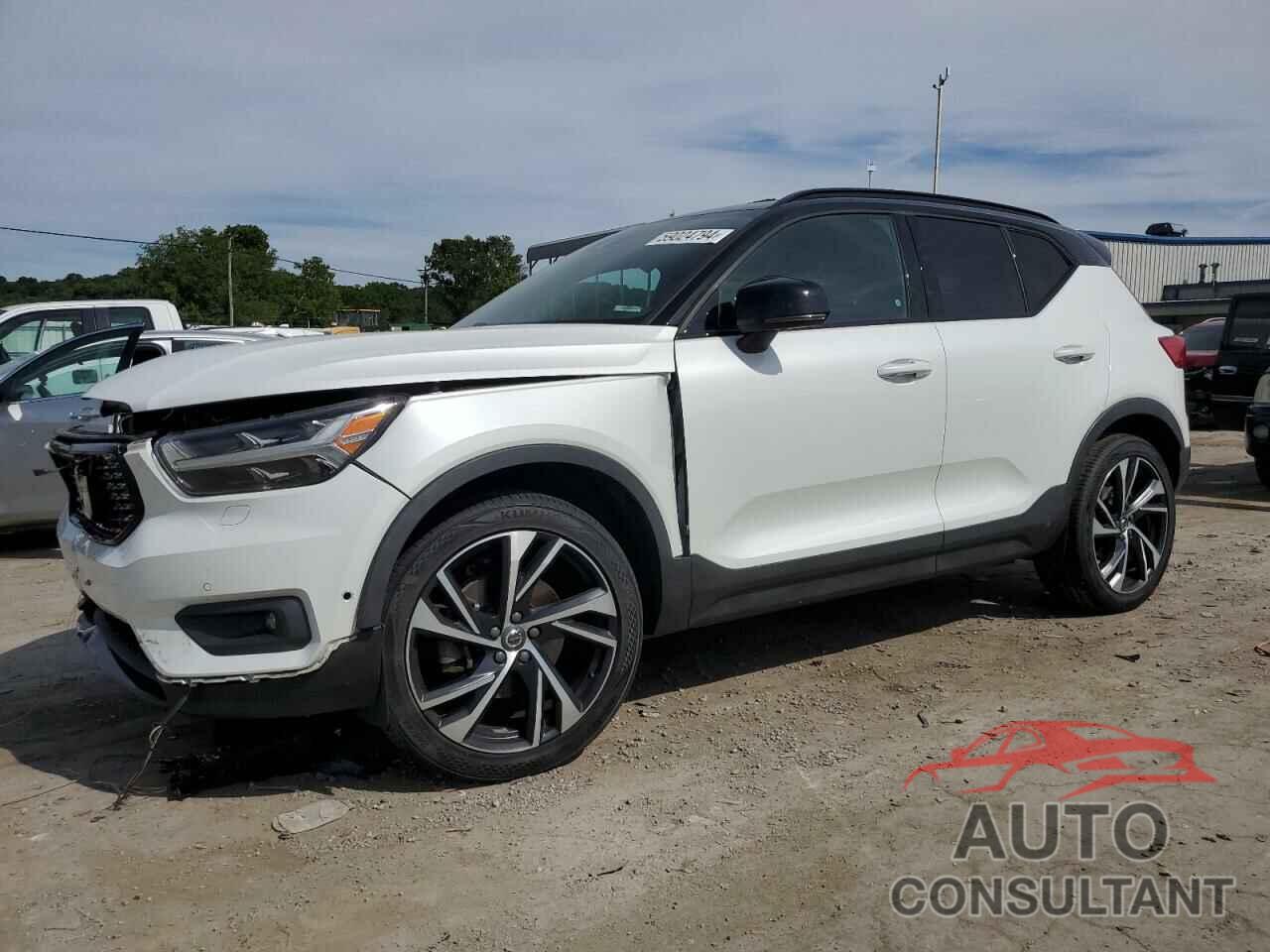 VOLVO XC40 2019 - YV4162XZ7K2003758