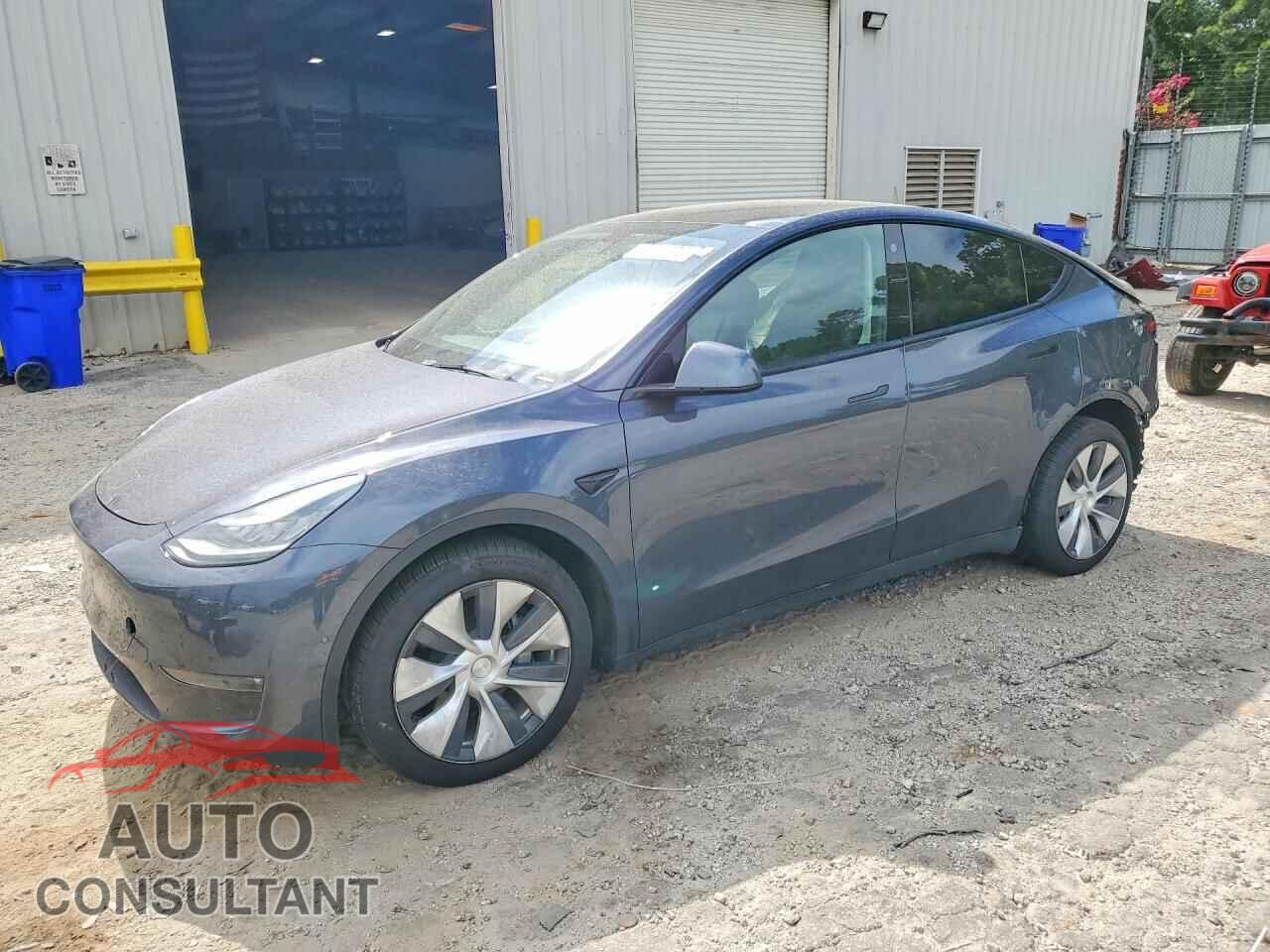 TESLA MODEL Y 2021 - 5YJYGDEEXMF142003
