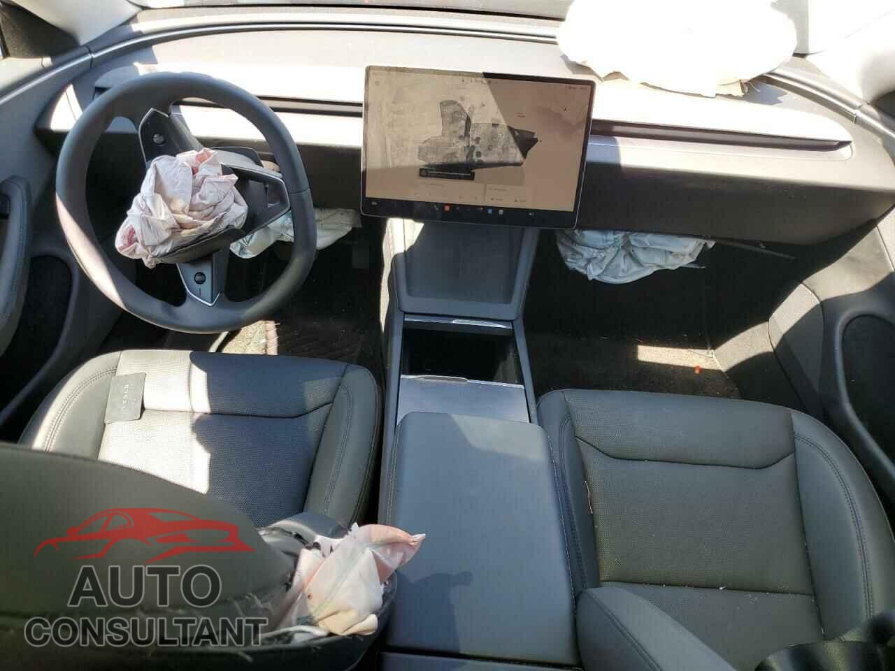 TESLA MODEL 3 2024 - 5YJ3E1EA9RF744300