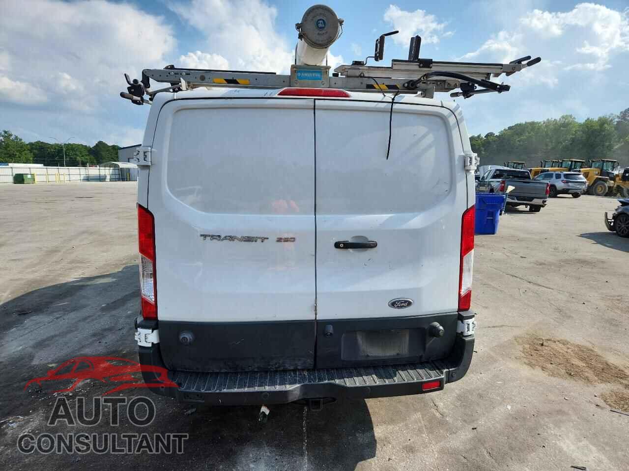 FORD TRANSIT 2019 - 1FTYR2YM3KKA41158