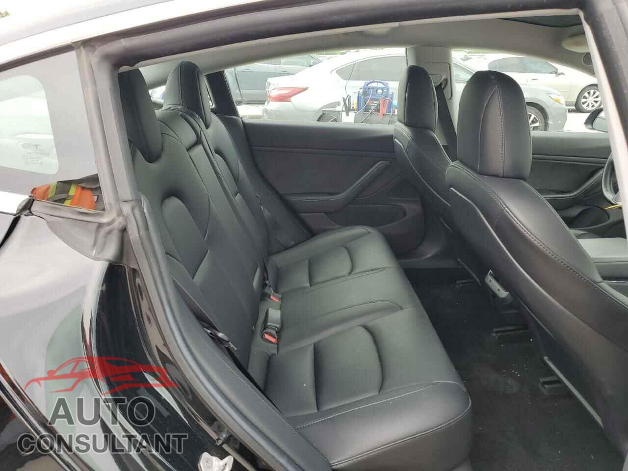TESLA MODEL 3 2019 - 5YJ3E1EA8KF296847