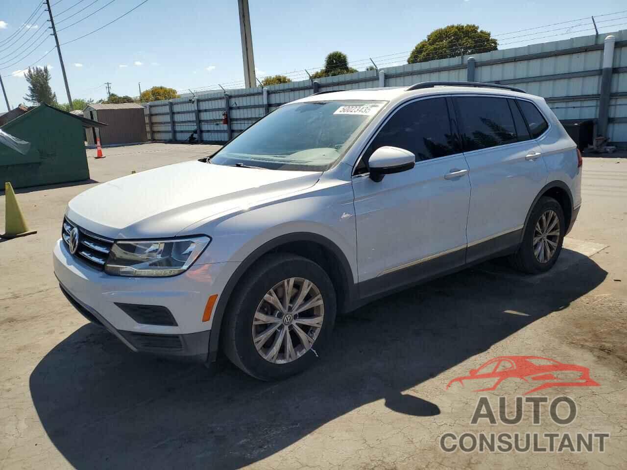 VOLKSWAGEN TIGUAN 2018 - 3VV3B7AX8JM159019