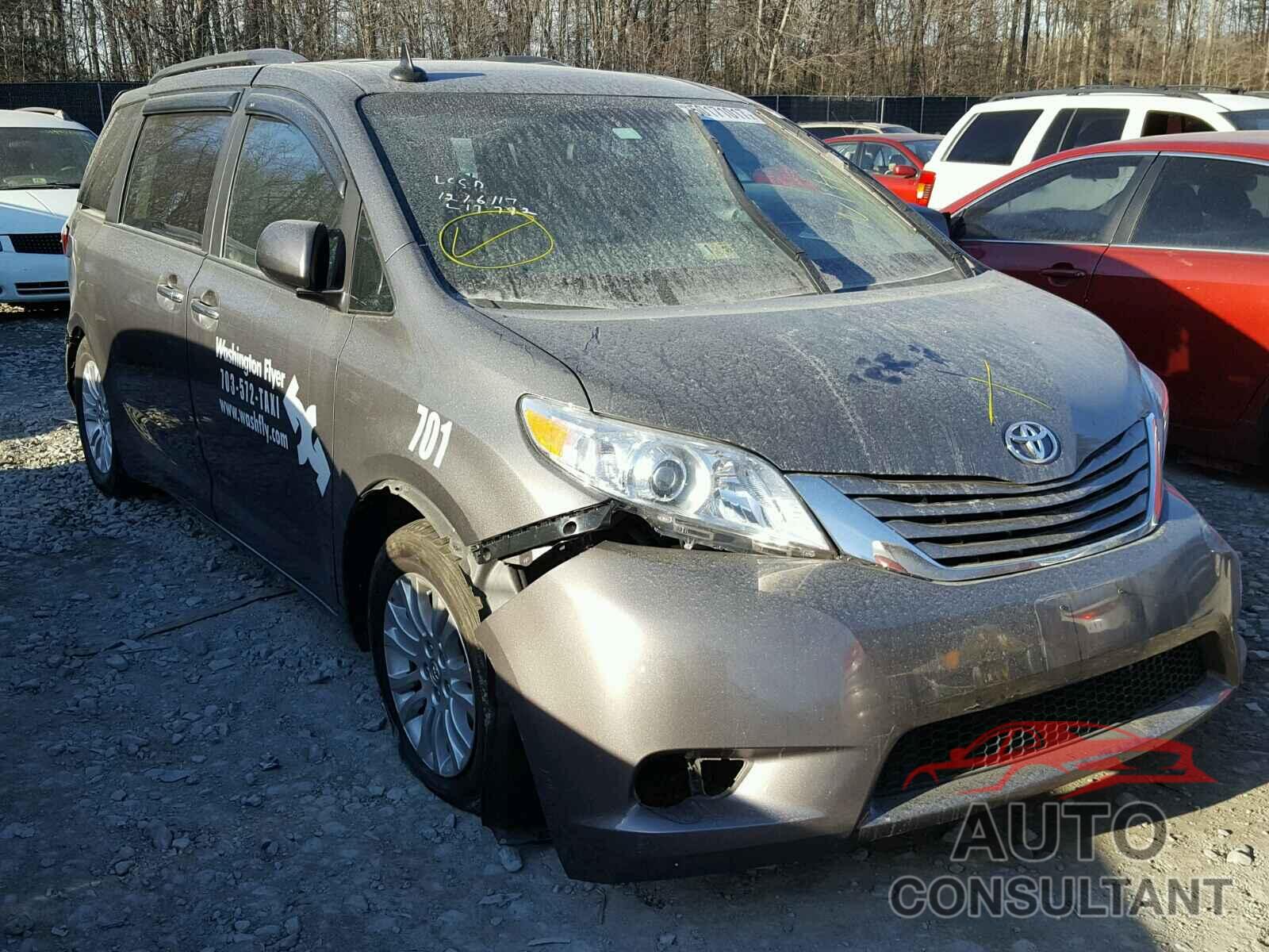 TOYOTA SIENNA 2015 - 5TDYK3DC5FS549301