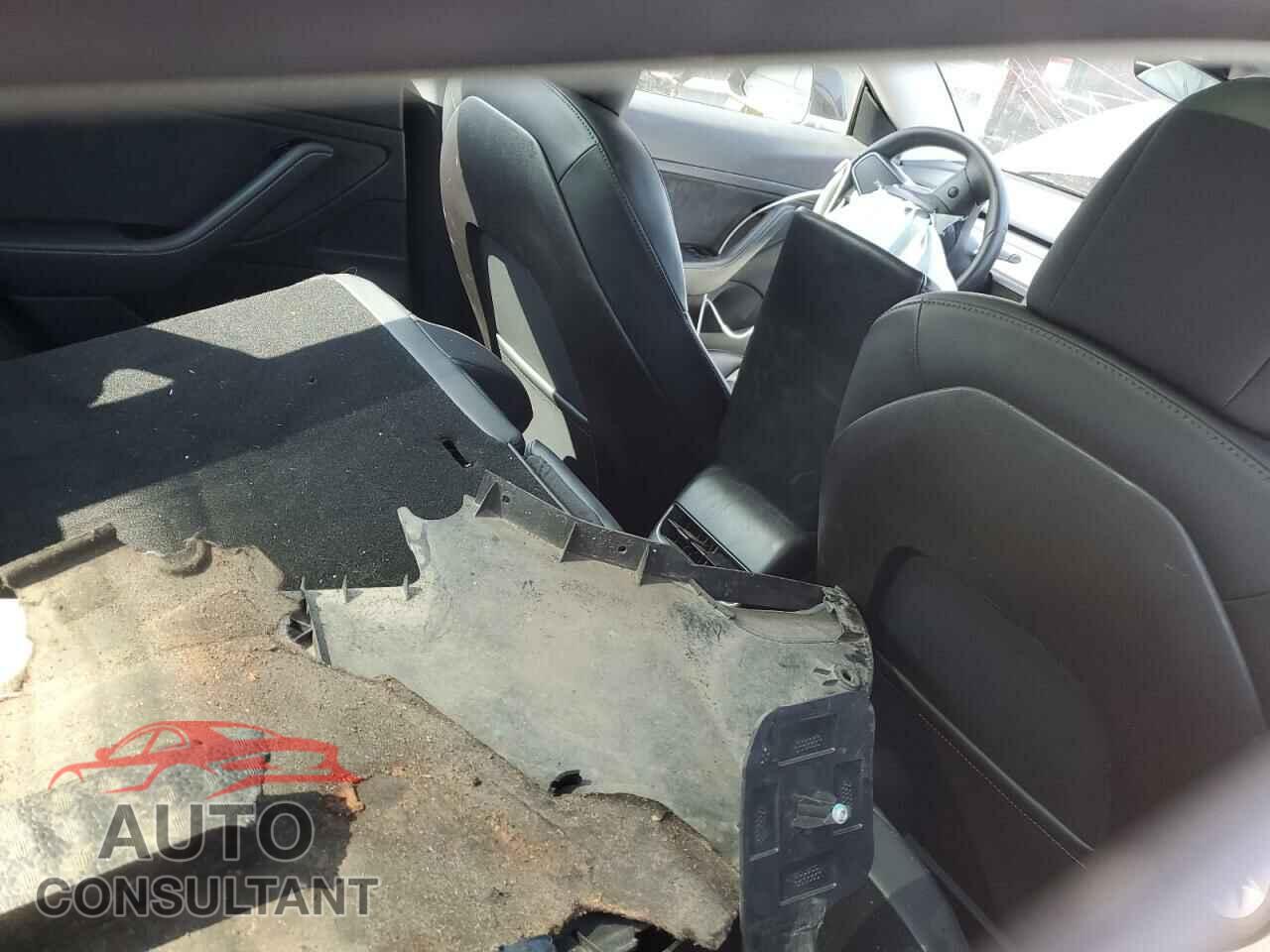 TESLA MODEL 3 2019 - 5YJ3E1EA5KF415809