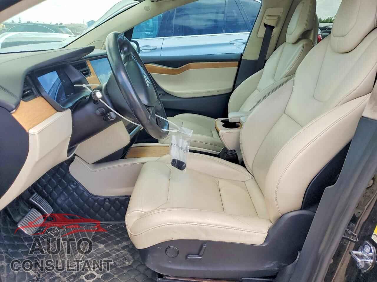 TESLA MODEL X 2018 - 5YJXCBE29JF136366