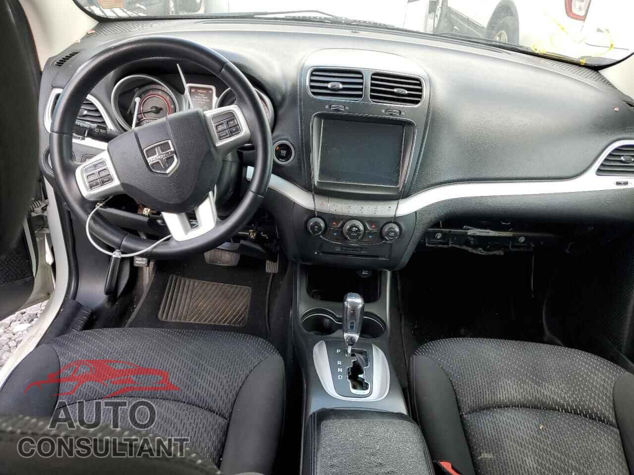 DODGE JOURNEY 2015 - 3C4PDCBB1FT747749