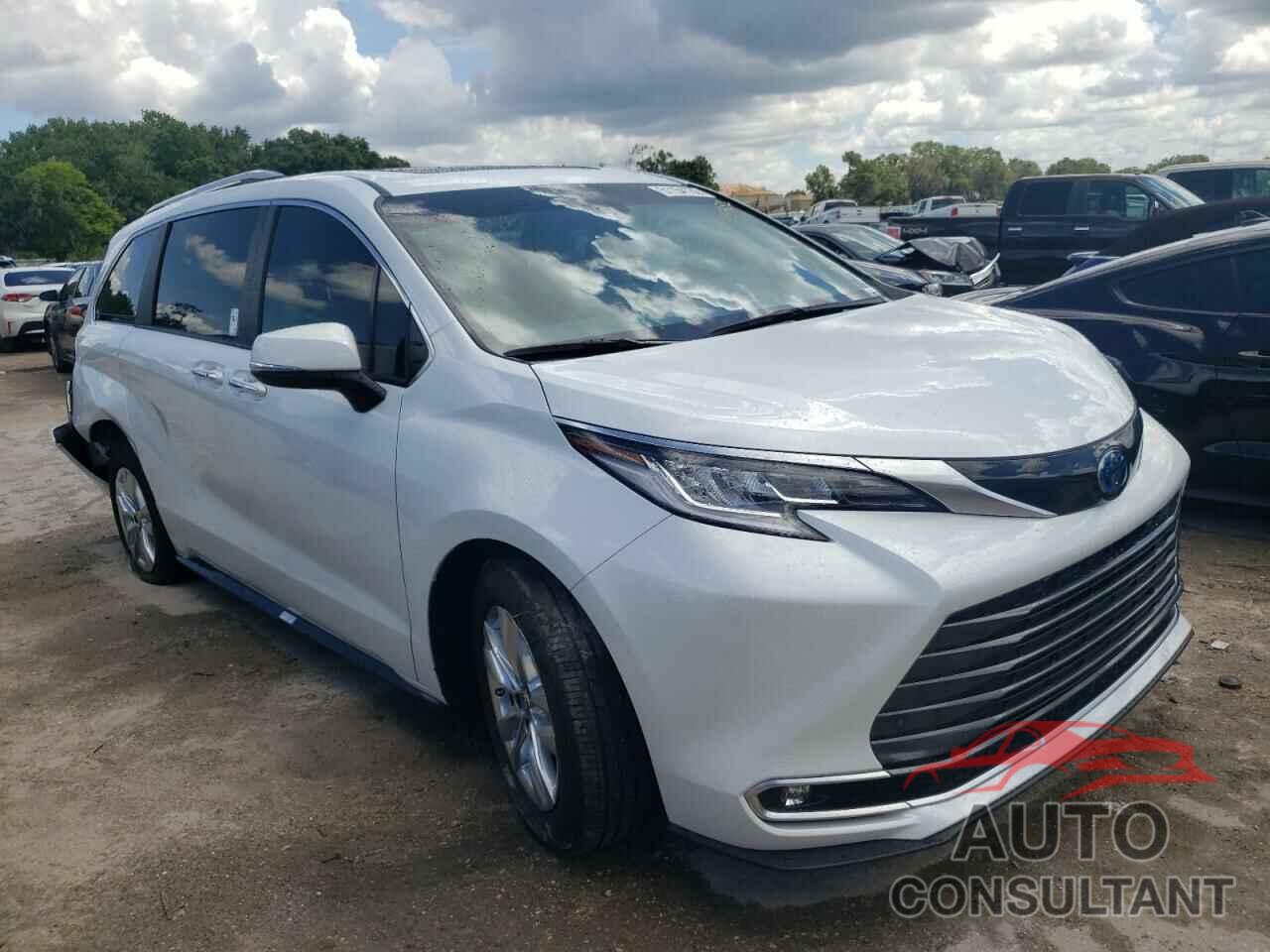 TOYOTA SIENNA 2022 - 5TDZRKEC9NS089261