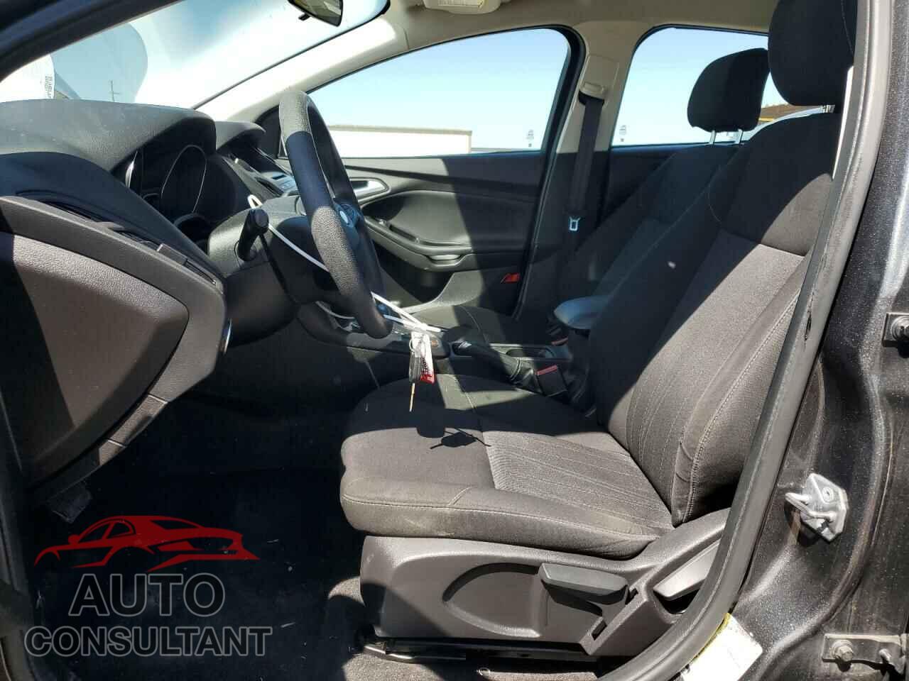 FORD FOCUS 2017 - 1FADP3F29HL271999