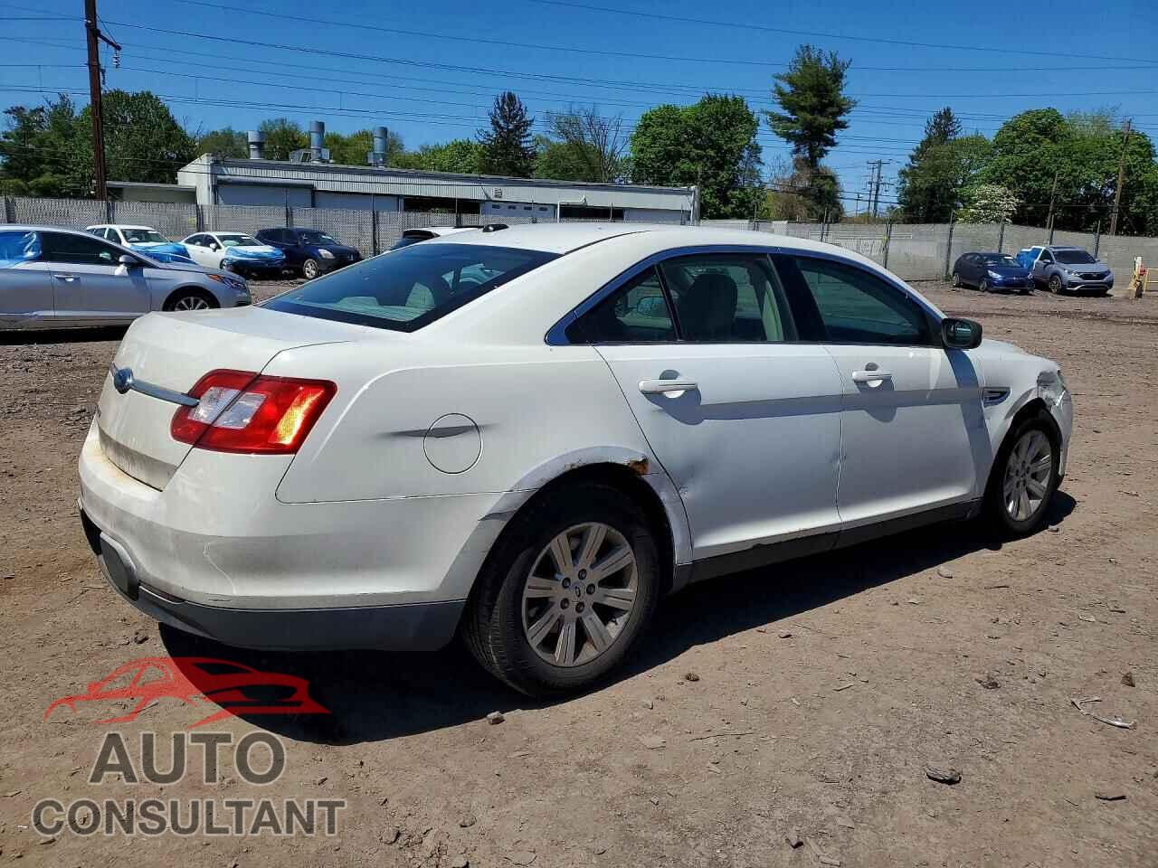 FORD TAURUS 2010 - 1FAHP2DW3AG132256