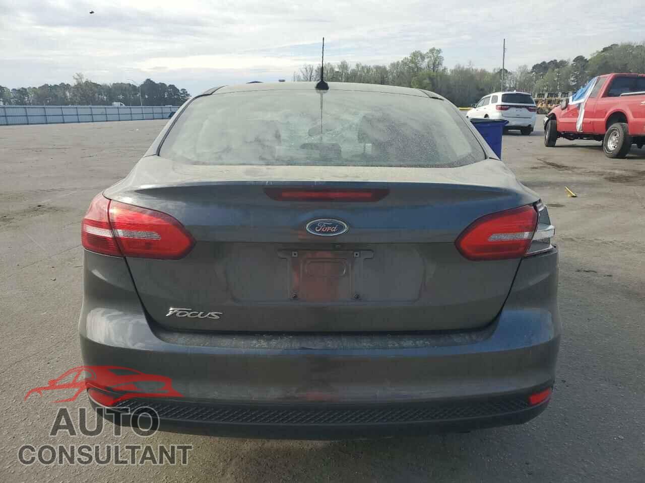FORD FOCUS 2017 - 1FADP3E24HL282698