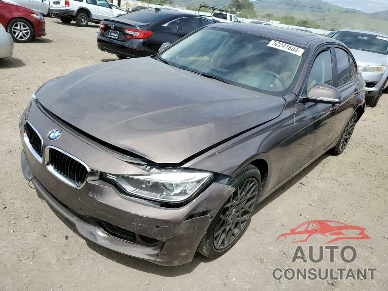 BMW 3 SERIES 2012 - WBA3C1C56CF433208