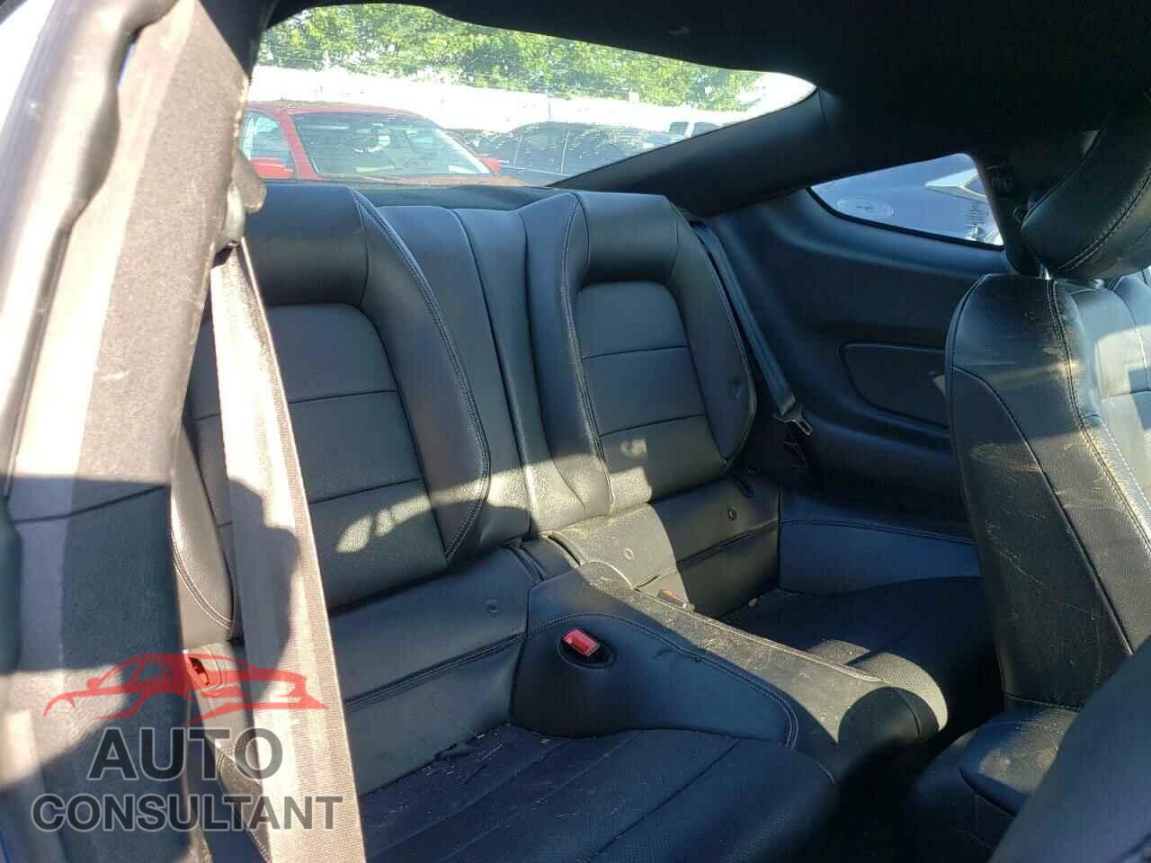 FORD MUSTANG 2018 - 1FA6P8TH1J5161389