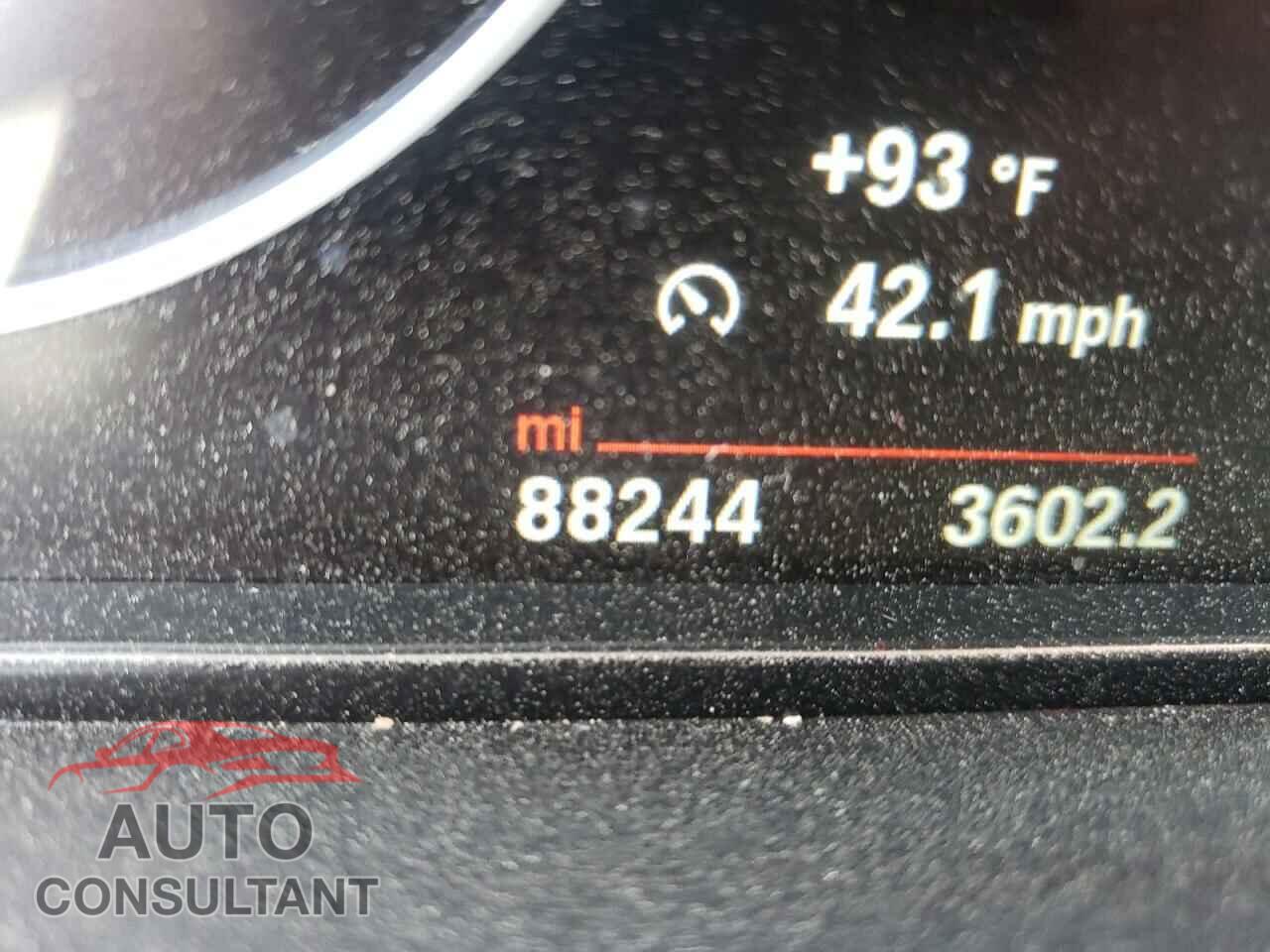 BMW 3 SERIES 2016 - WBA8E9G59GNU28704