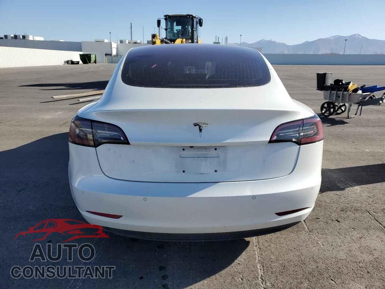 TESLA MODEL 3 2018 - 5YJ3E1EA1JF161952