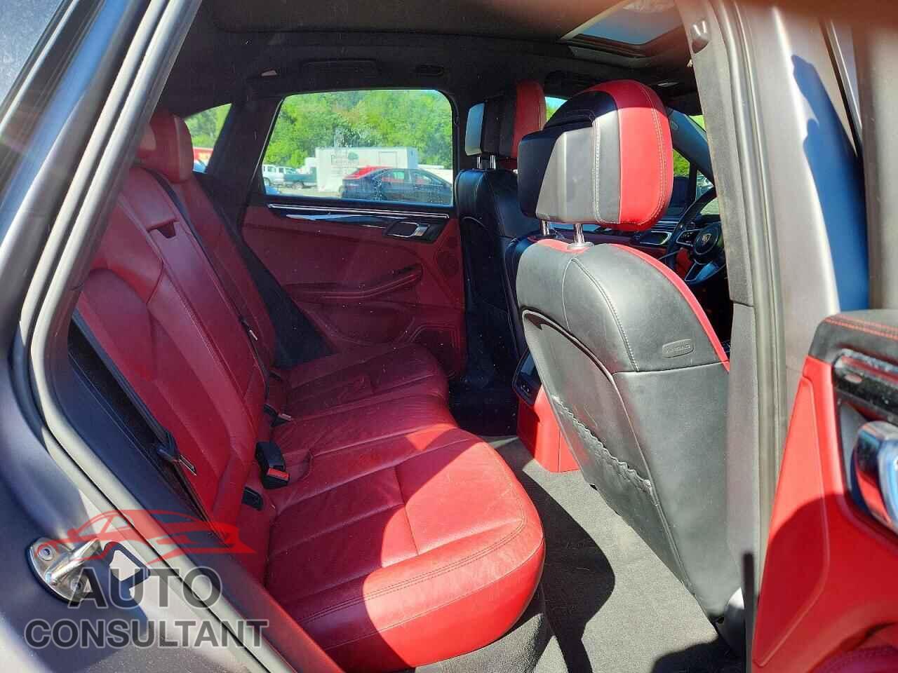 PORSCHE MACAN 2015 - WP1AB2A51FLB60141