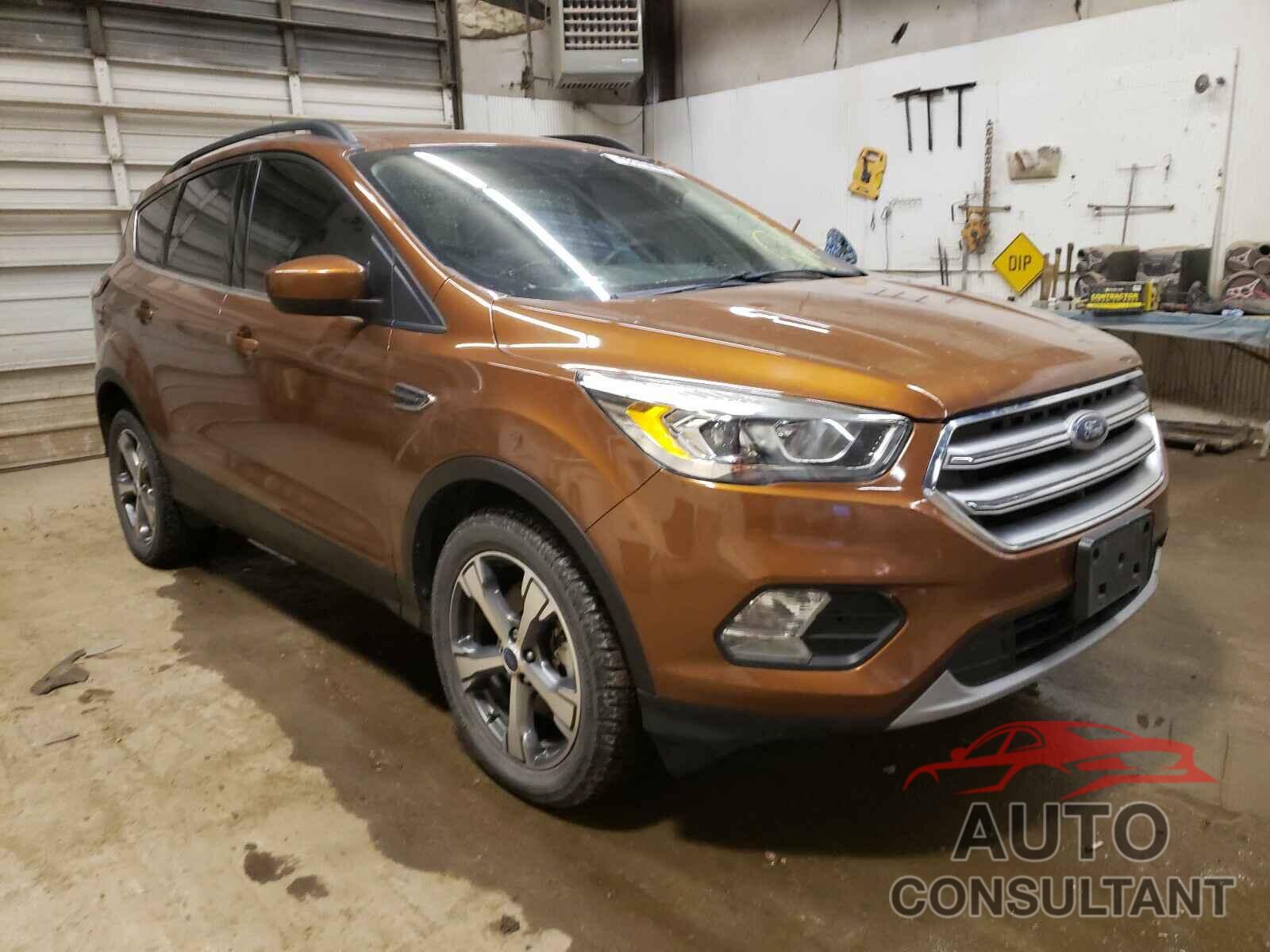FORD ESCAPE 2017 - 1FMCU9GD5HUC25870