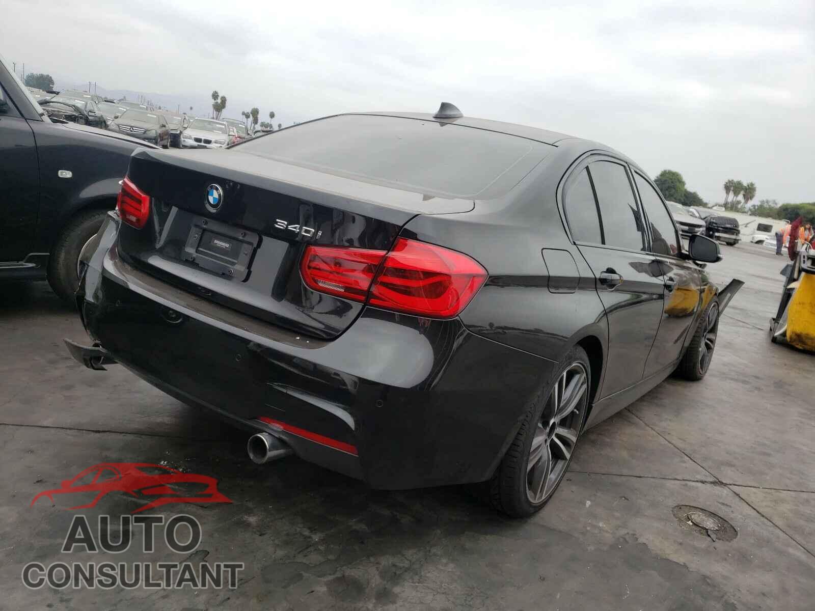 BMW 3 SERIES 2017 - WBA8B3C31HK777630