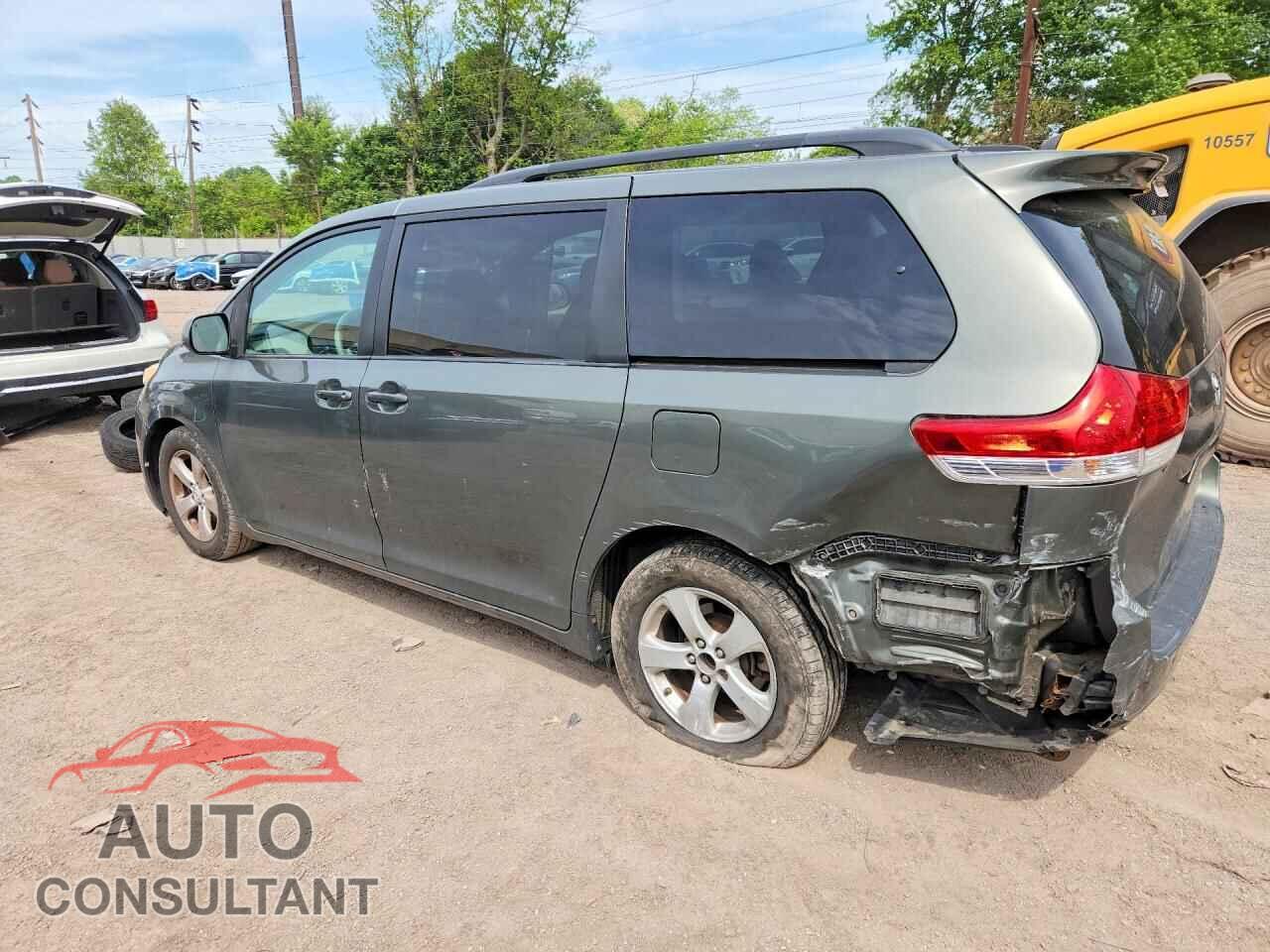 TOYOTA SIENNA 2011 - 5TDKK3DC5BS039840