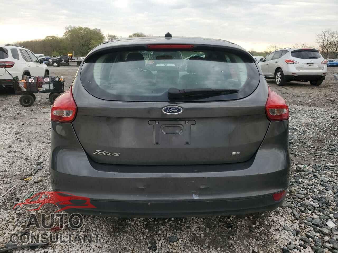 FORD FOCUS 2017 - 1FADP3K24HL280180