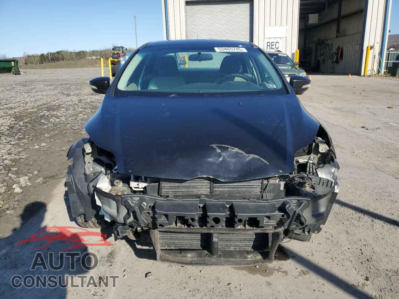 FORD FOCUS 2014 - 1FADP3F2XEL417578