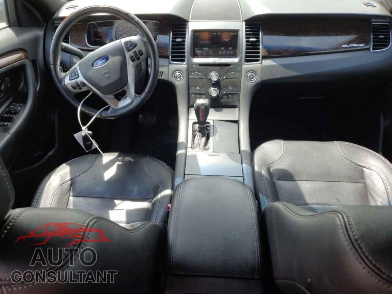 FORD TAURUS 2015 - 1FAHP2F82FG114594