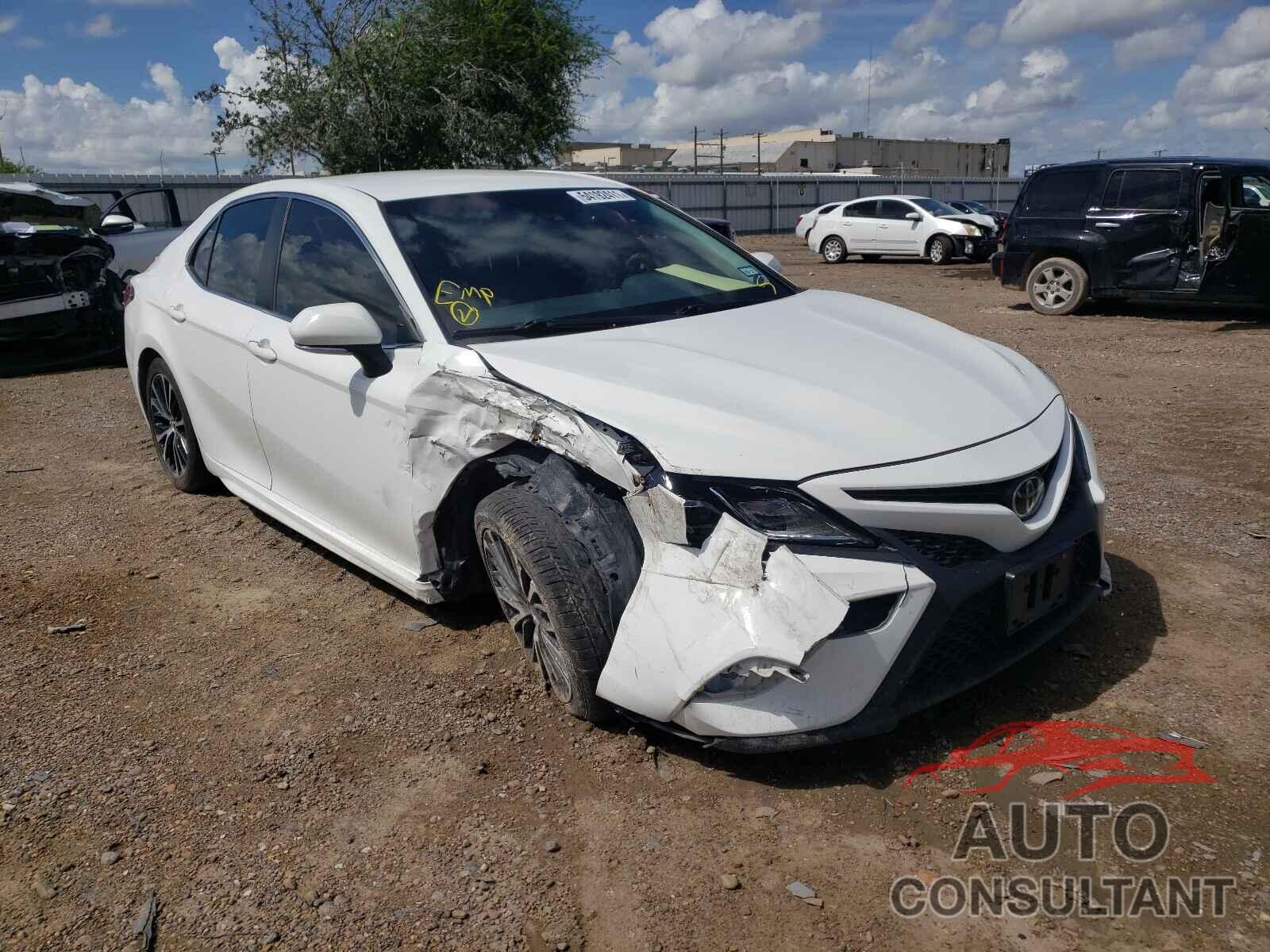 TOYOTA CAMRY 2018 - JTNB11HK8J3007081