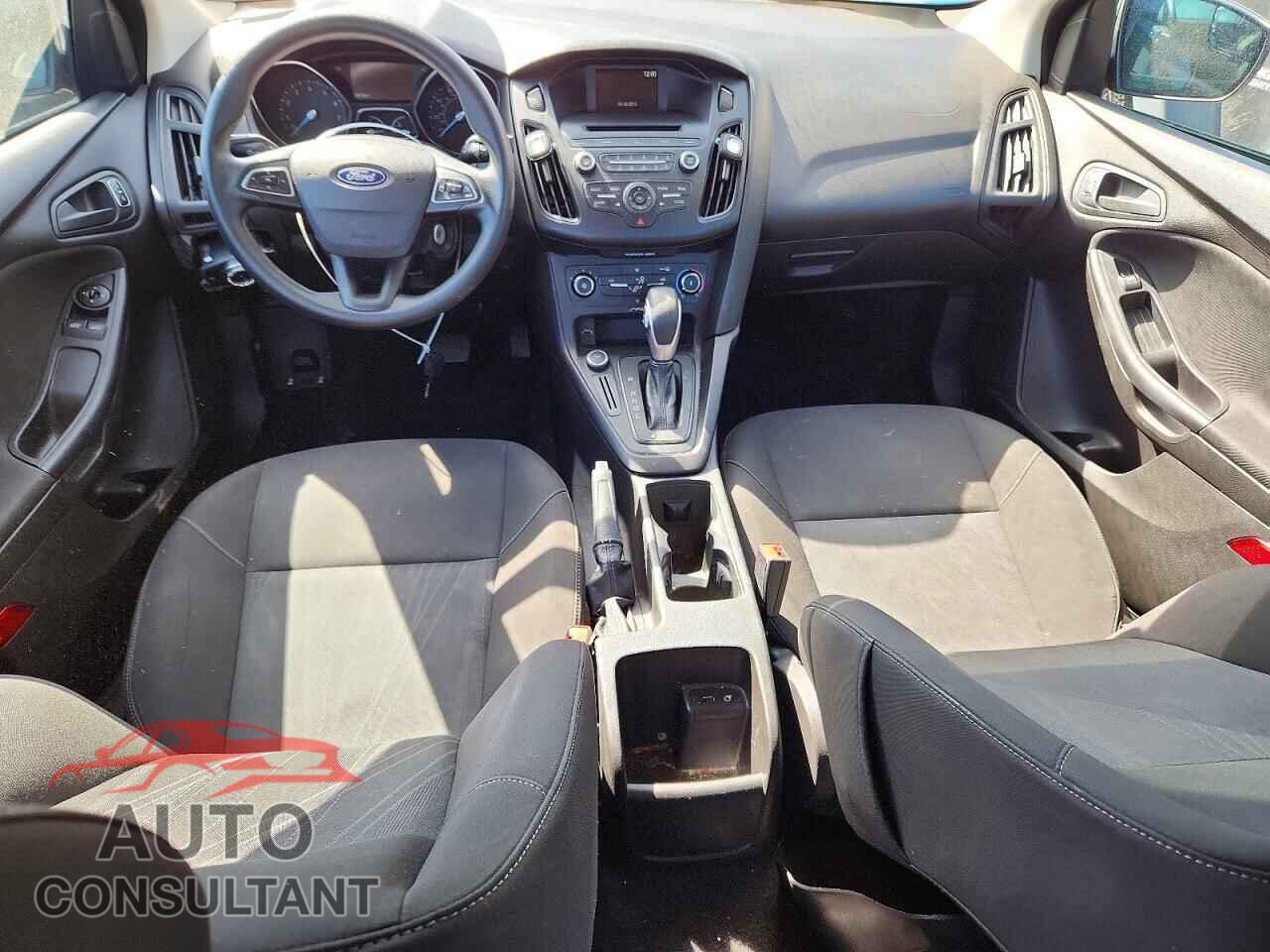 FORD FOCUS 2015 - 1FADP3E20FL297745