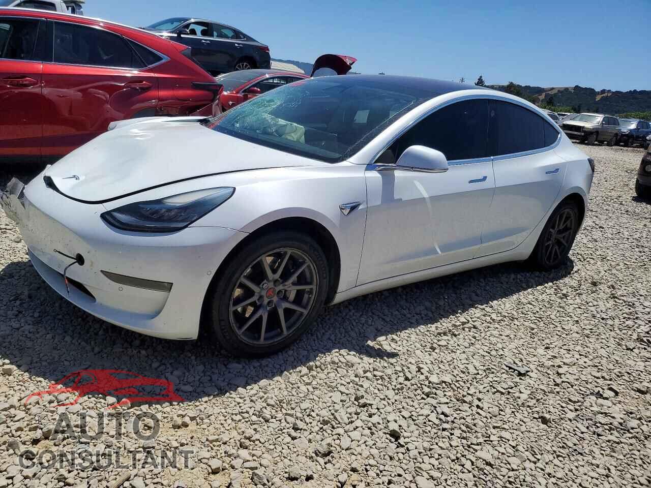 TESLA MODEL 3 2018 - 5YJ3E1EA6JF041211