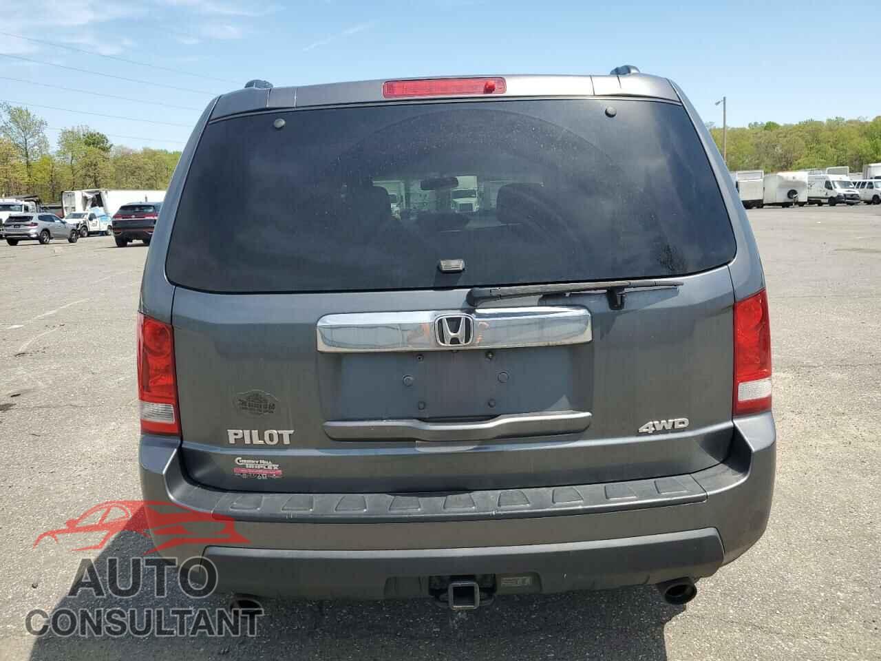 HONDA PILOT 2011 - 5FNYF4H73BB101015