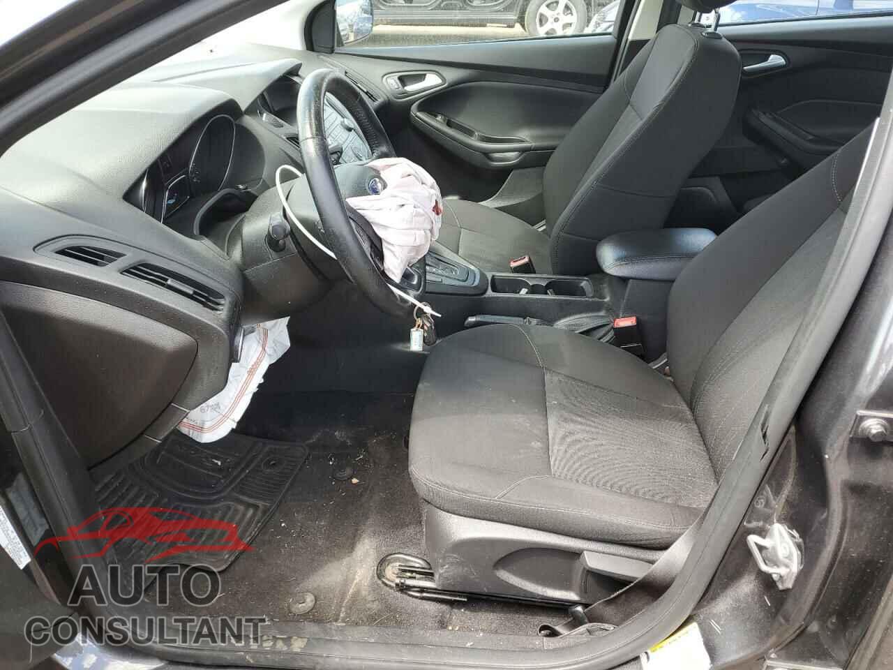 FORD FOCUS 2017 - 1FADP3F27HL307446