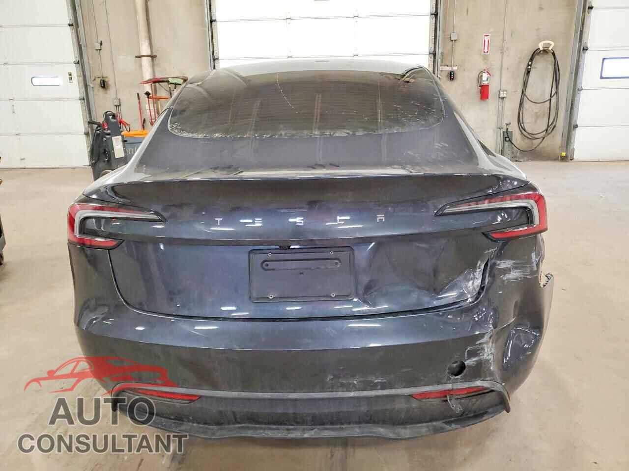 TESLA MODEL 3 2025 - 5YJ3E1EA6SF984409