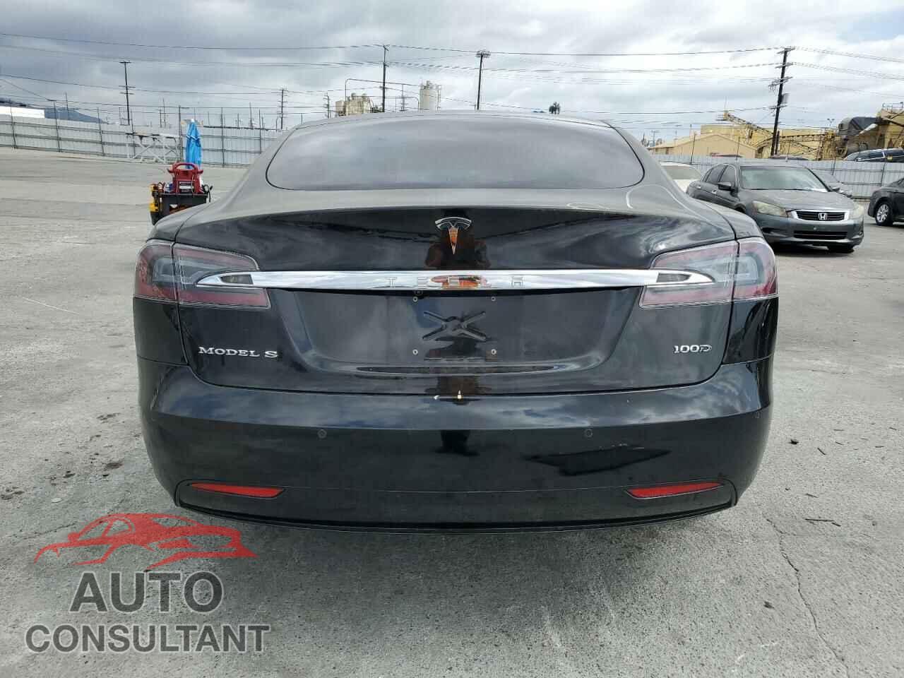 TESLA MODEL S 2018 - 5YJSA1E25JF284847