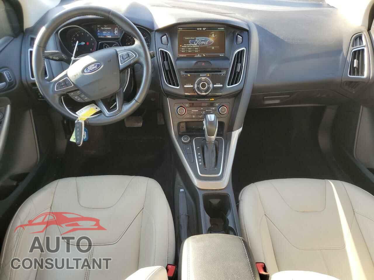 FORD FOCUS 2015 - 1FADP3N20FL340190