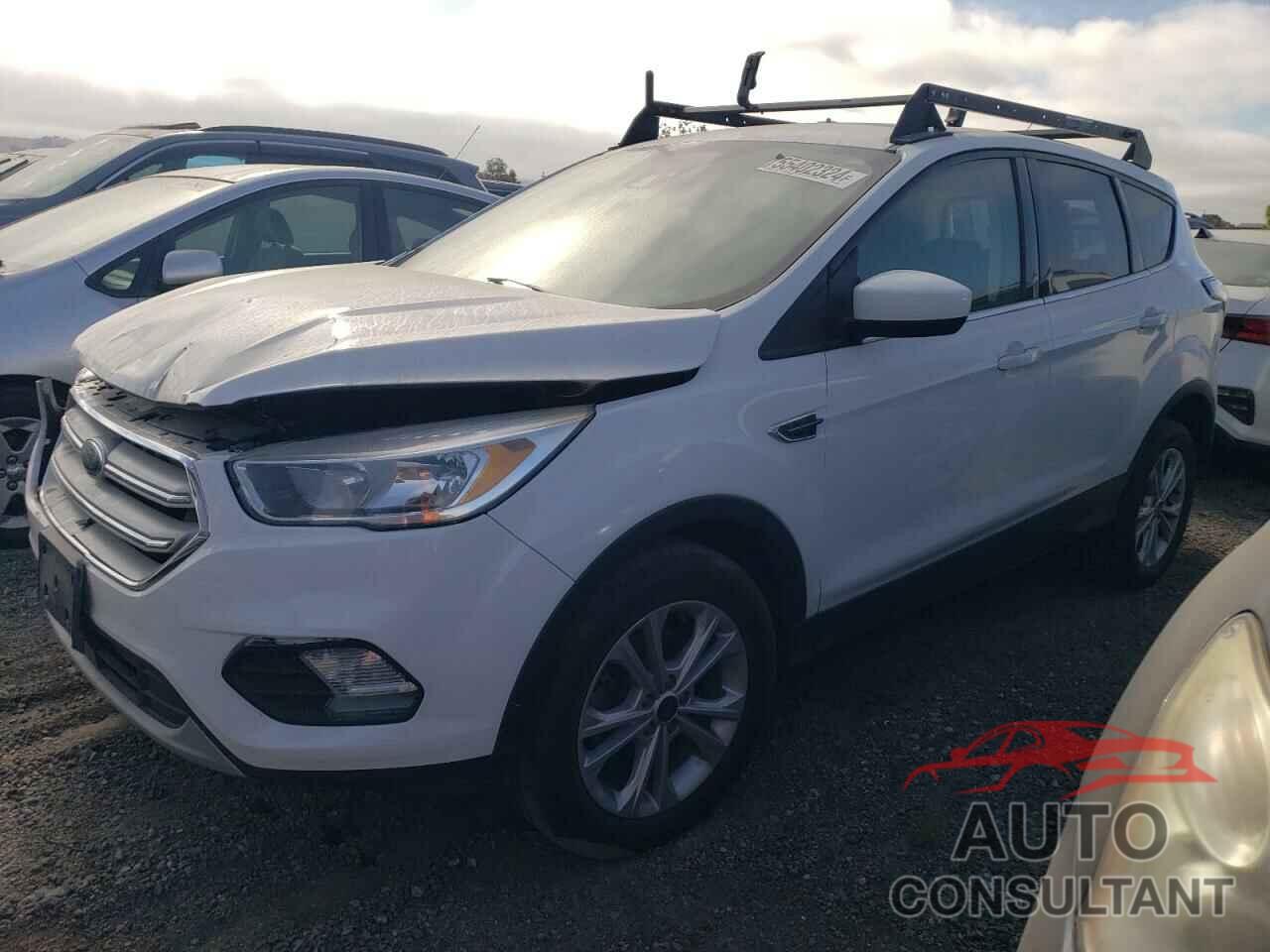 FORD ESCAPE 2018 - 1FMCU0GD0JUC50404