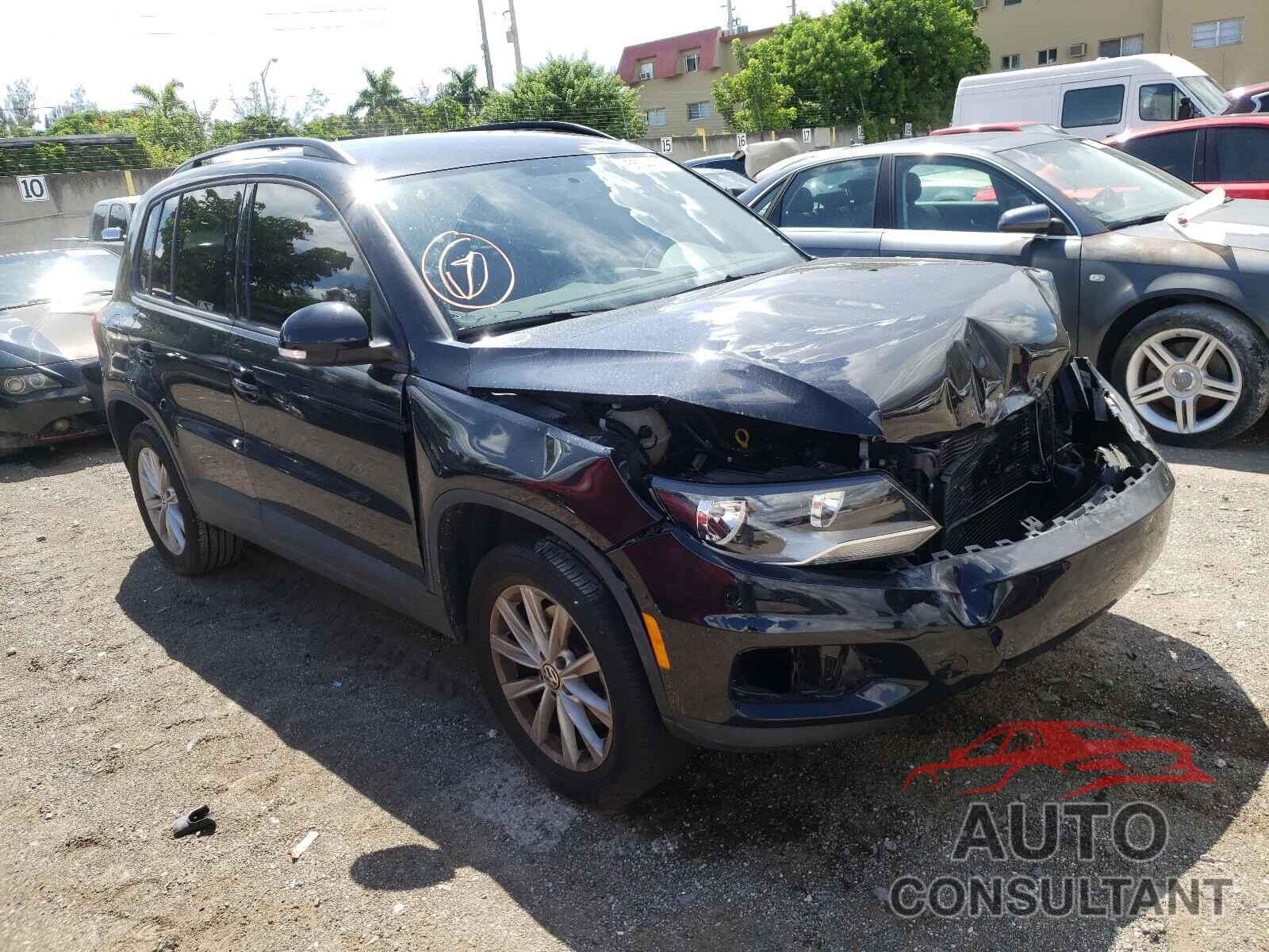 VOLKSWAGEN TIGUAN 2017 - WVGAV7AX2HK054017