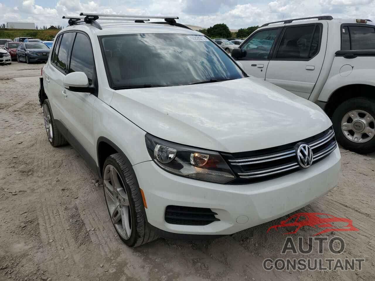 VOLKSWAGEN TIGUAN 2017 - WVGAV7AX0HK025860