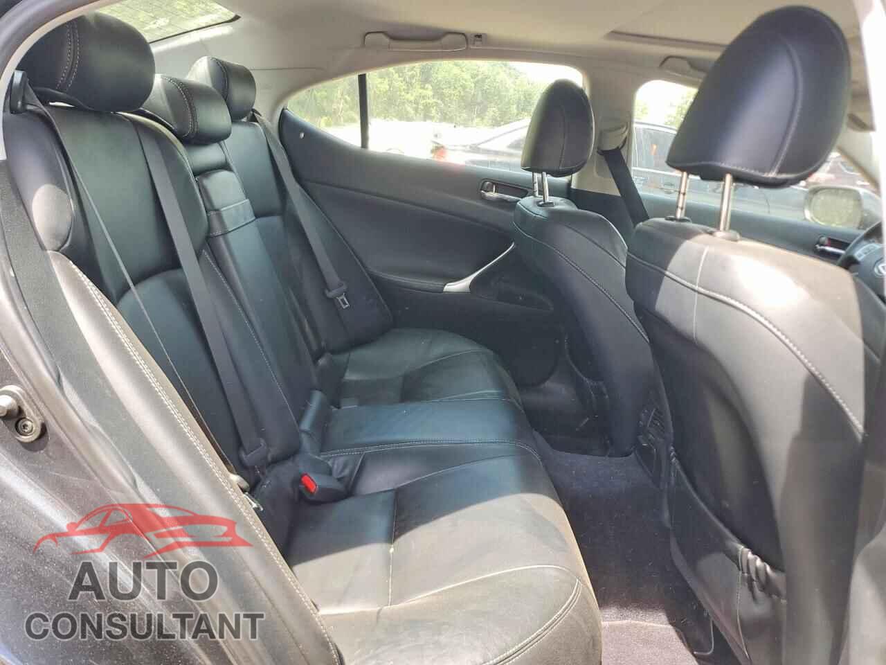 LEXUS IS 2011 - JTHCF5C25B5047762