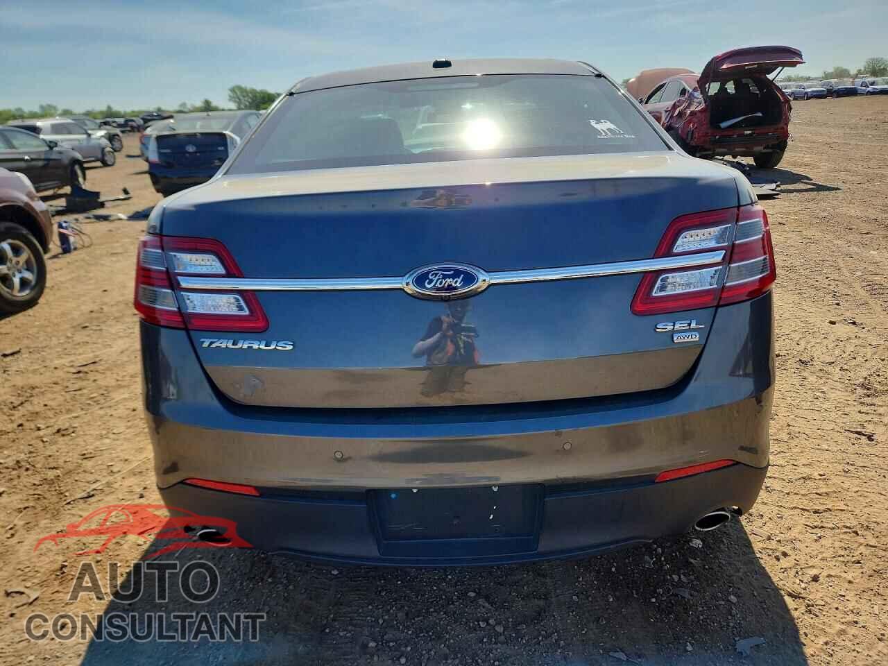 FORD TAURUS 2017 - 1FAHP2H84HG143336