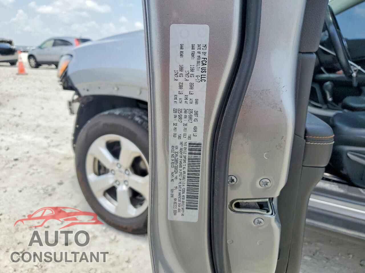 JEEP COMPASS 2017 - 3C4NJDBB5HT680324