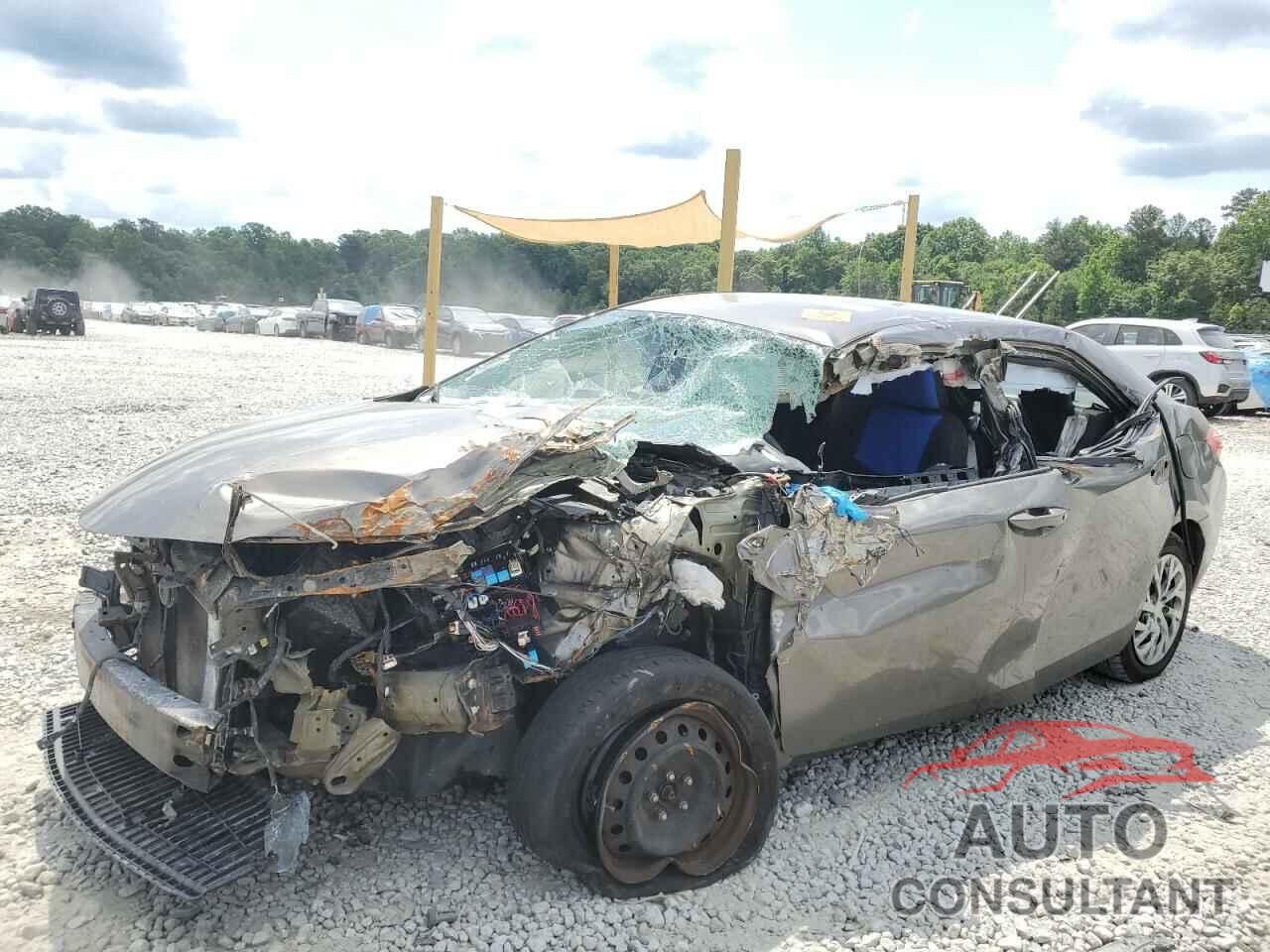 TOYOTA COROLLA 2018 - 5YFBURHE7JP820729