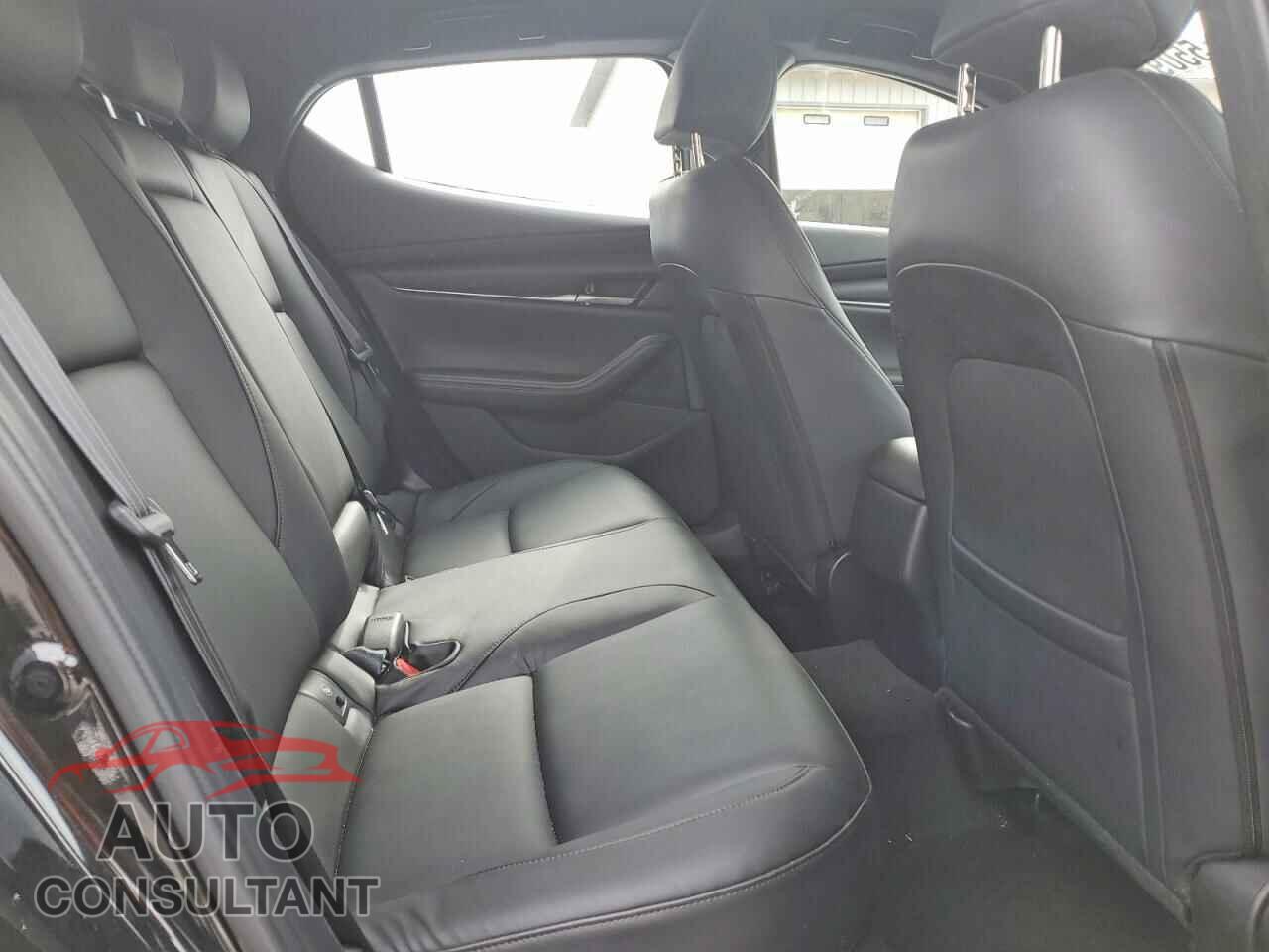 MAZDA 3 2021 - JM1BPAKL2M1319210