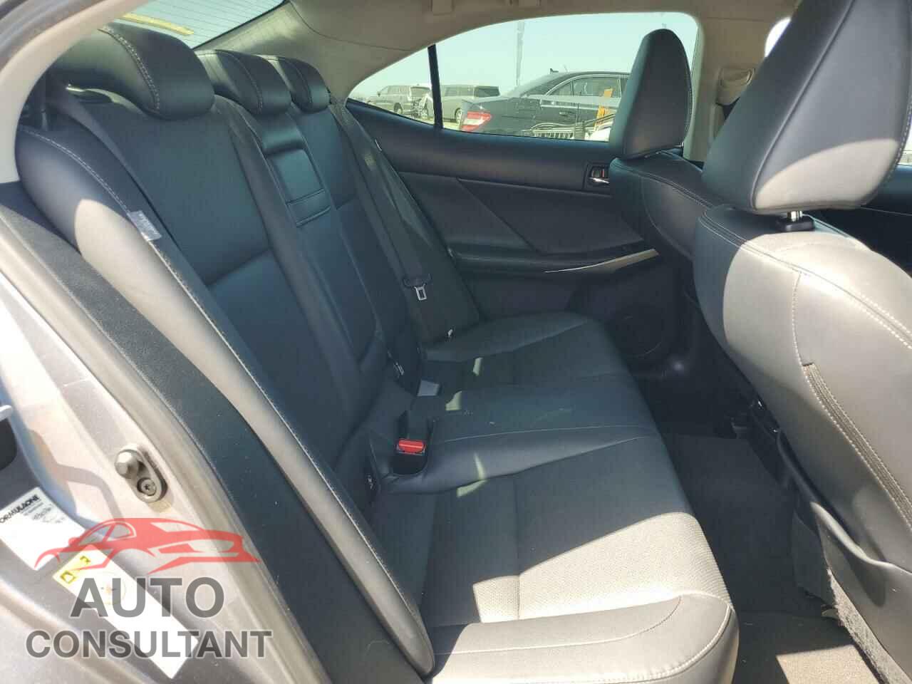 LEXUS IS 2015 - JTHBF1D24F5043663