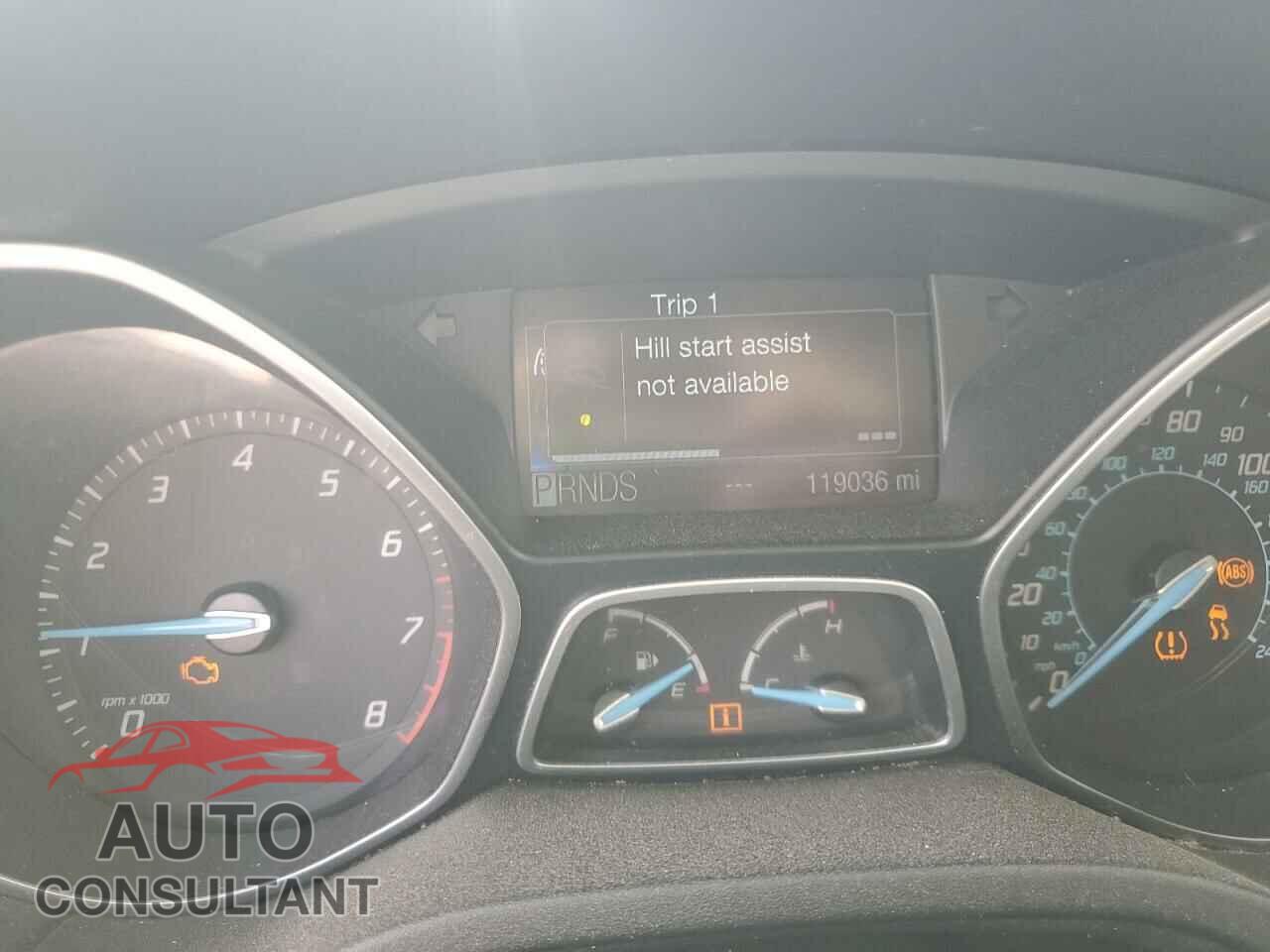 FORD FOCUS 2012 - 1FAHP3N22CL219643
