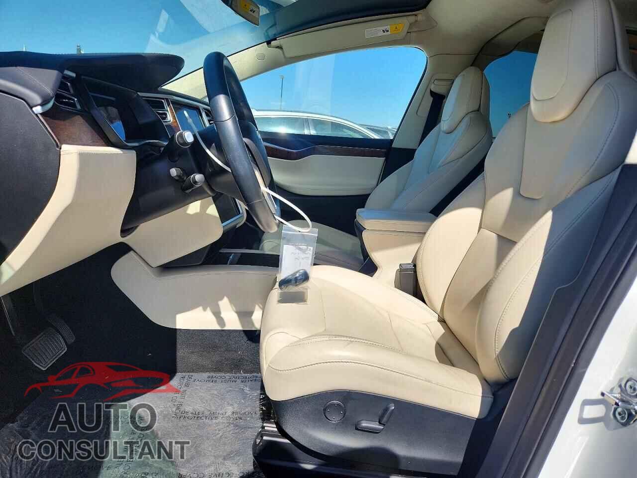 TESLA MODEL X 2017 - 5YJXCBE2XHF076169