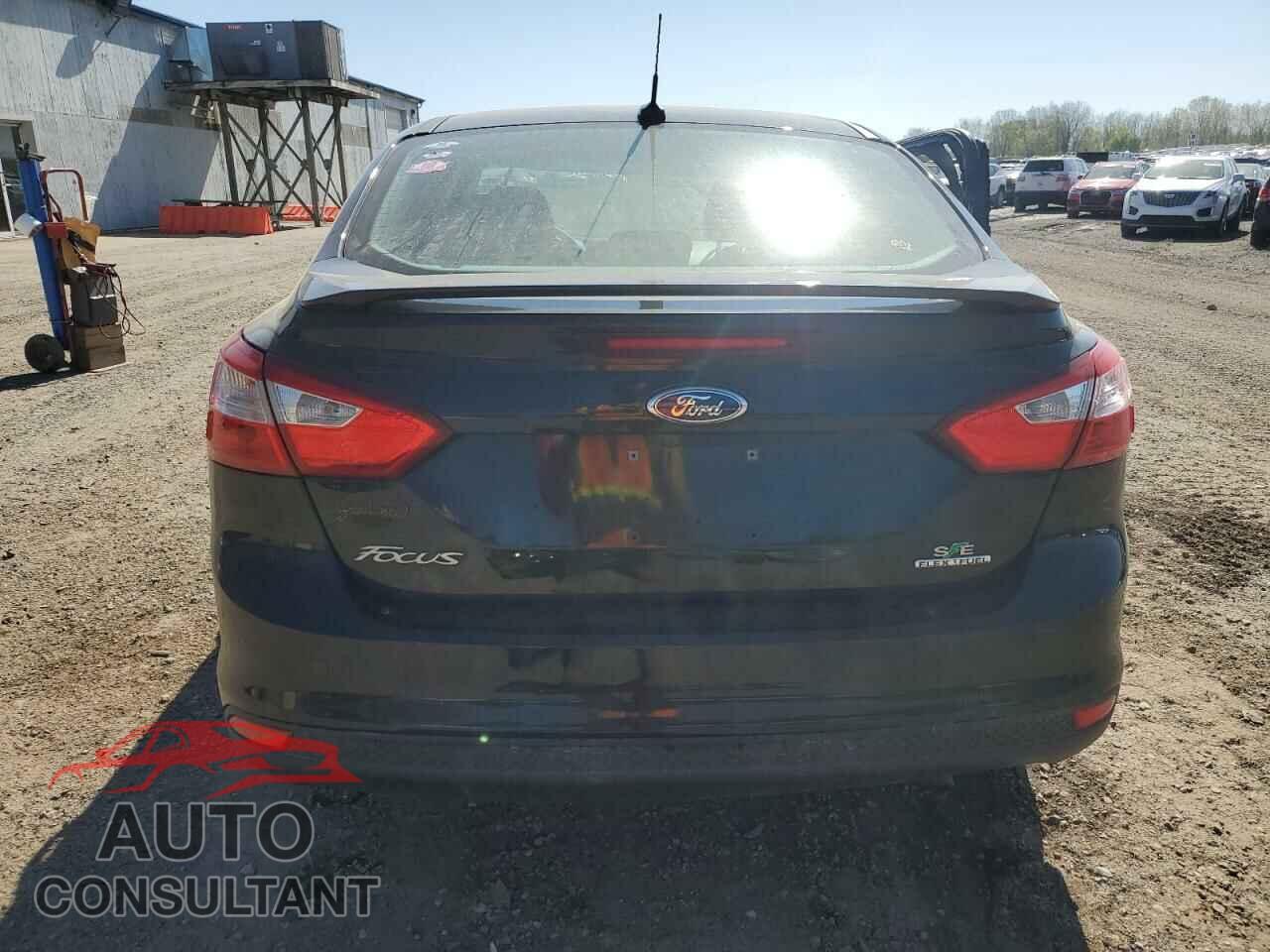FORD FOCUS 2014 - 1FADP3F26EL356357