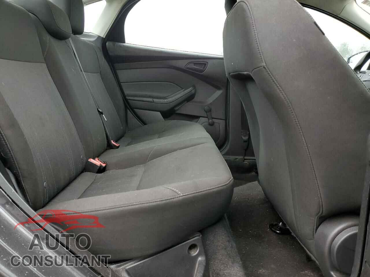 FORD FOCUS 2015 - 1FADP3E23FL322332