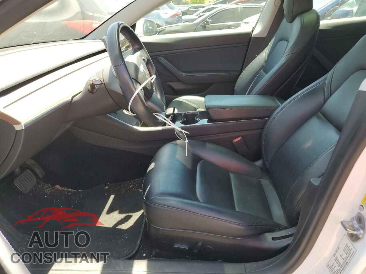 TESLA MODEL 3 2019 - 5YJ3E1EB7KF213014