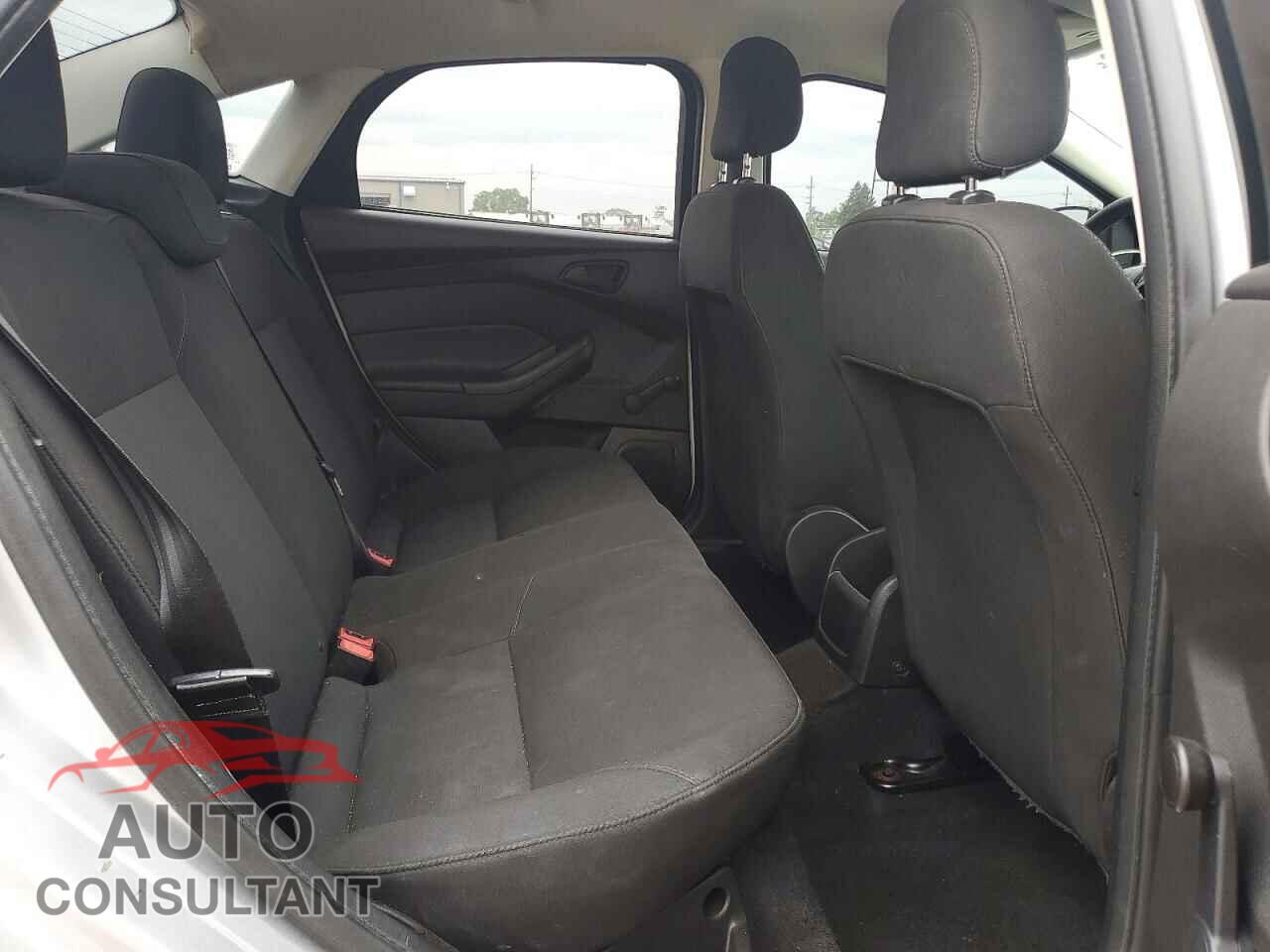 FORD FOCUS 2017 - 1FADP3E2XHL234879