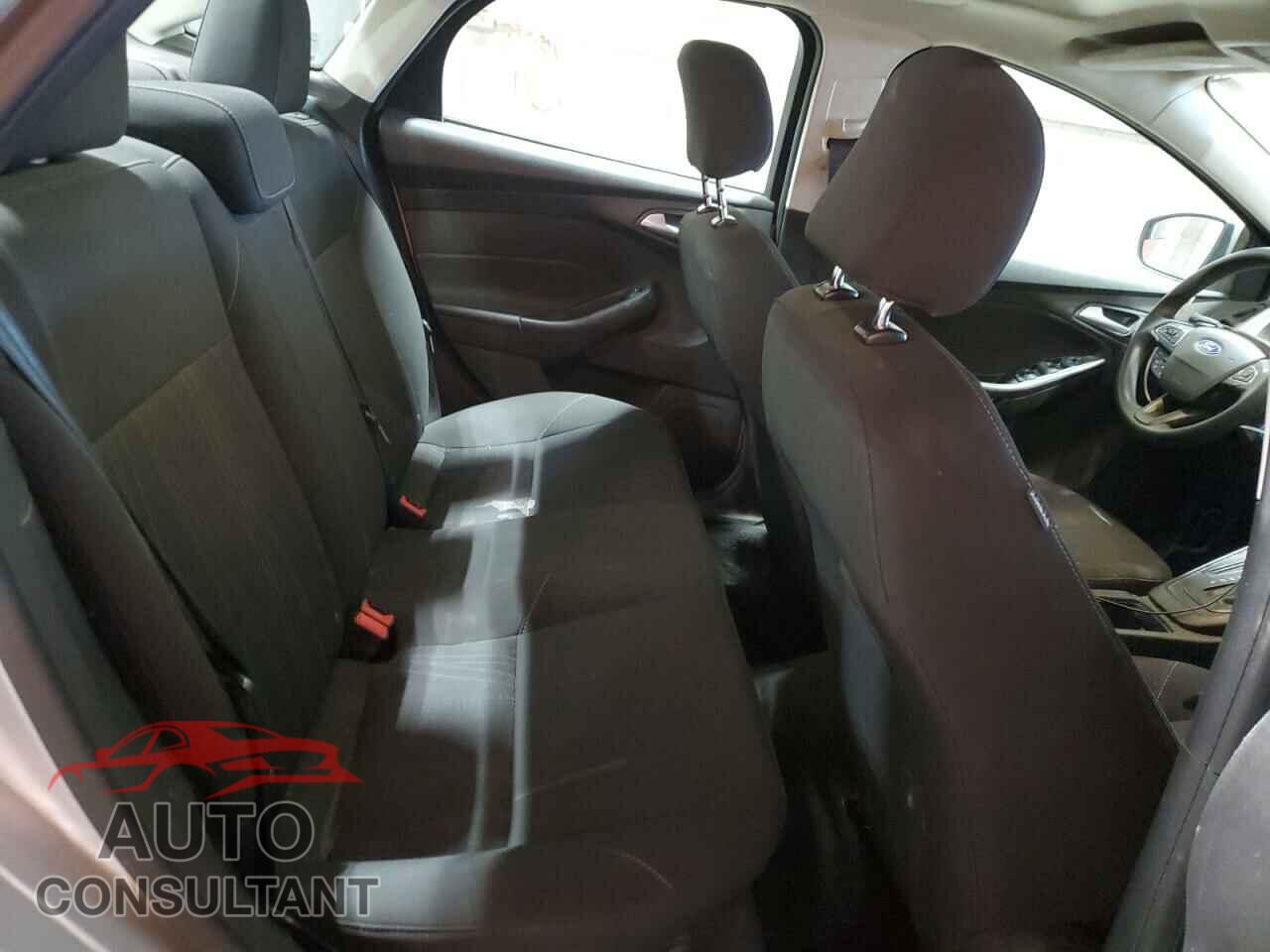 FORD FOCUS 2016 - 1FADP3F2XGL315331
